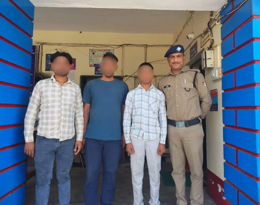 पिता की डांट से घर छोड़ा किशोर, ज्योतिर्मठ पुलिस की सतर्कता से परिजनों से मिला