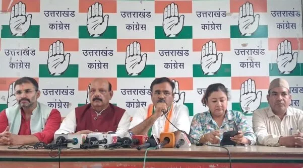 विशेष सत्र पर कांग्रेस का हमला, बताया जनता के पैसे की बर्बादी