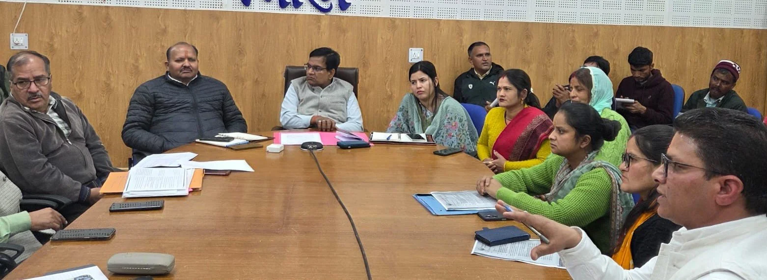 प्रशासन से वार्ता पर परियोजना प्रभावितों का आंदोलन टला