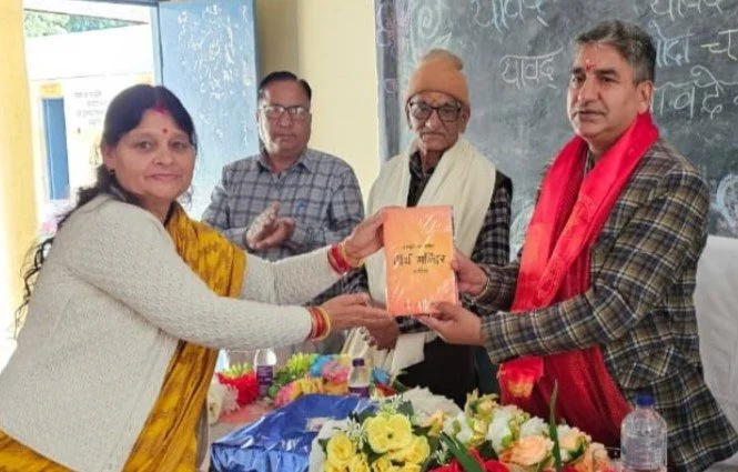 संस्कृत के साथ गणित व विज्ञान का अध्ययन भी करें छात्र – सचिव दीपक कुमार