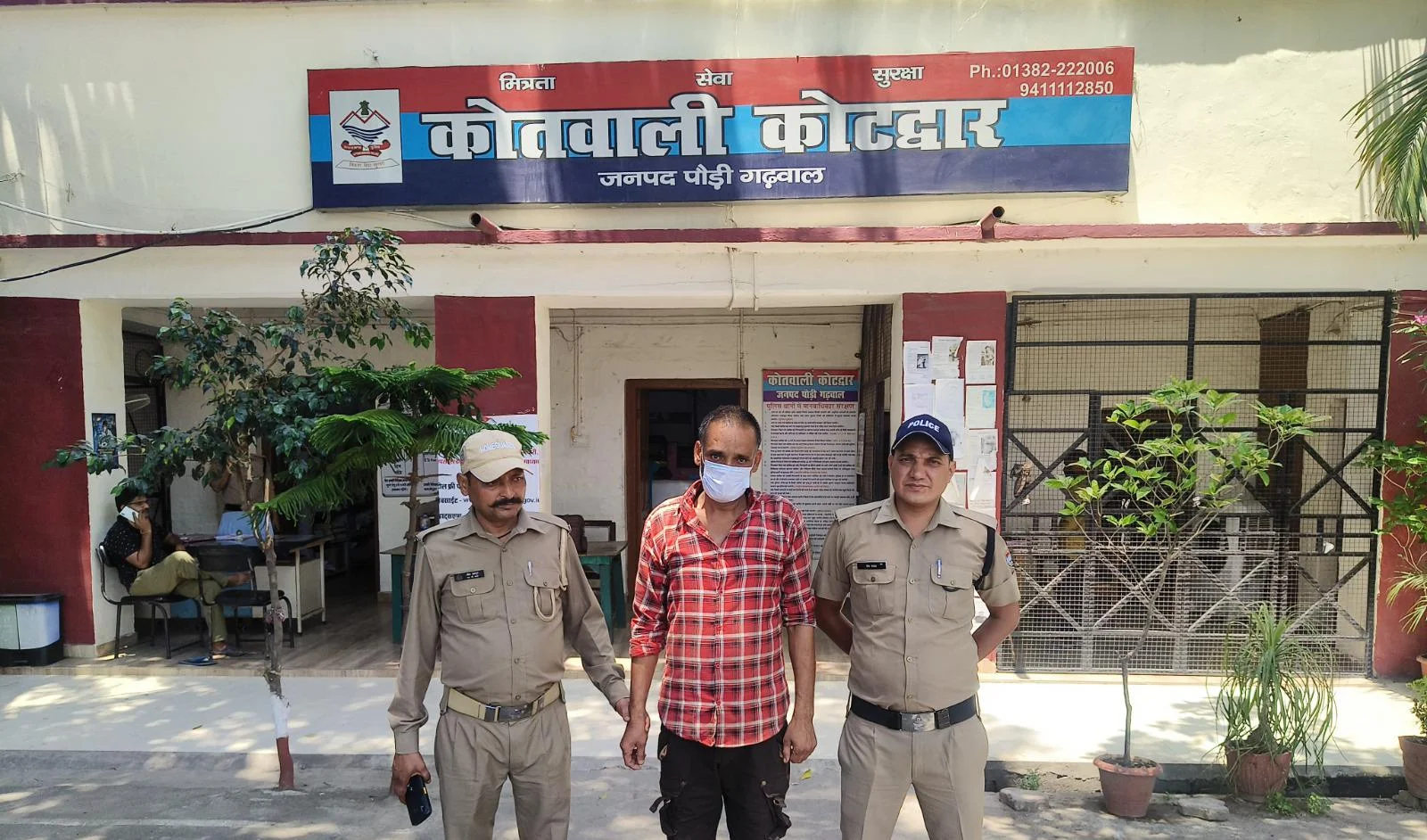 कोटद्वार : पुलिस ने वांछित वारण्टी को किया गिरफ्तार