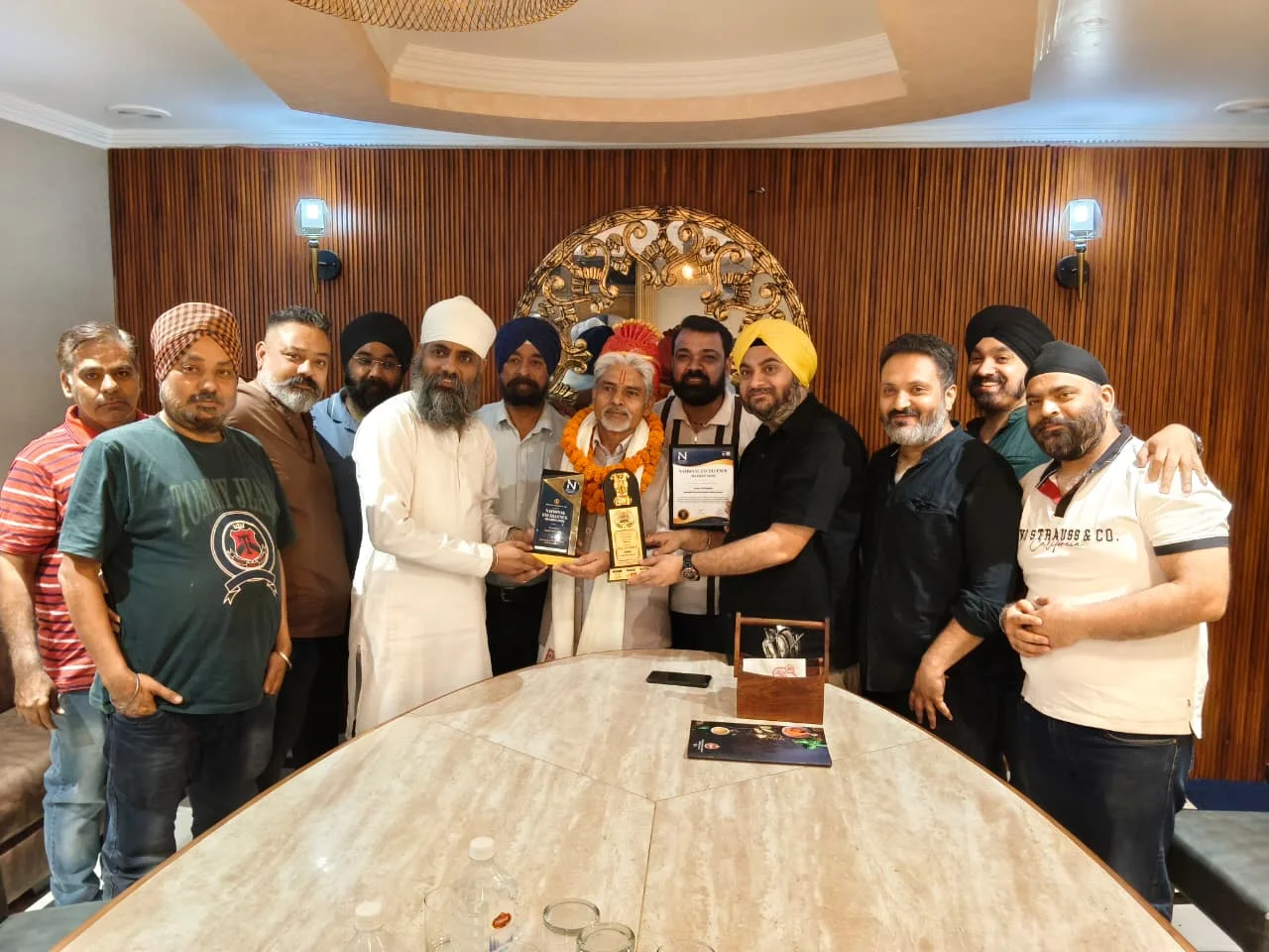 नेशनल अवार्ड मिलने पर व्यापार मंडल ने वैद्य टेक वल्लभ का भव्य सम्मान