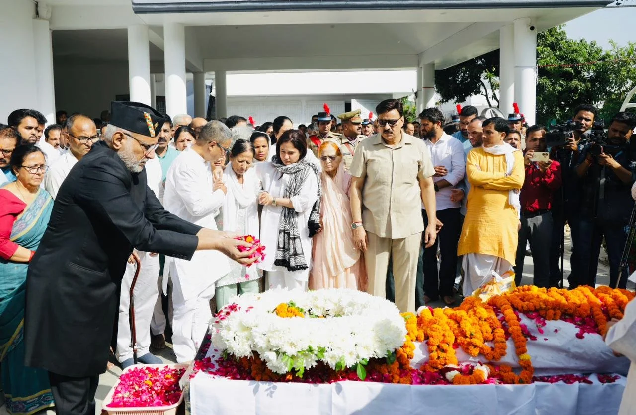 पूर्व मुख्यमंत्री भुवन चंद्र खंडूड़ी को दी  श्रद्धांजलि