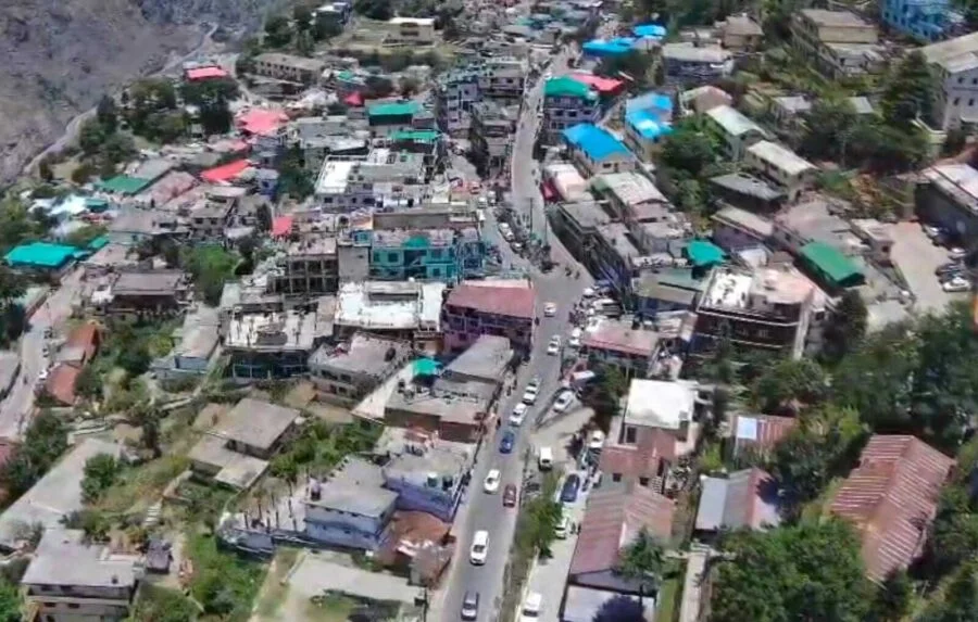 गेट सिस्टम से ज्योतिर्मठ में तीर्थयात्रियों को जाम से मिली राहत