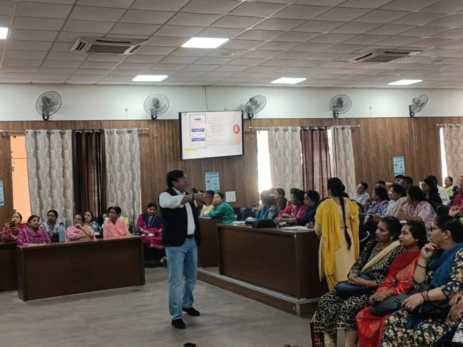 मतदाता सूची को त्रुटिरहित बनाने की तैयारी तेज, एसआईआर-2026 के तहत घर-घर पहुंचेंगे गणना फार्म, बीएलओ को मिला विशेष प्रशिक्षण