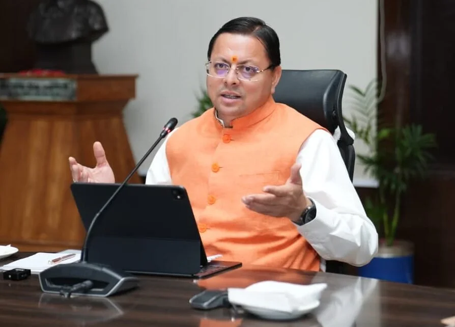 मानसून से पहले सभी तैयारियां पूरी करें अधिकारी : सीएम धामी