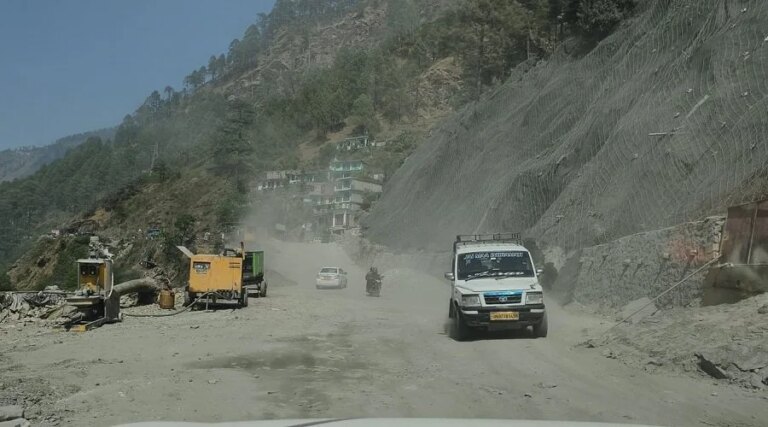 1783145320_uttrakhand-rainfaal-and-raod-black.jpg