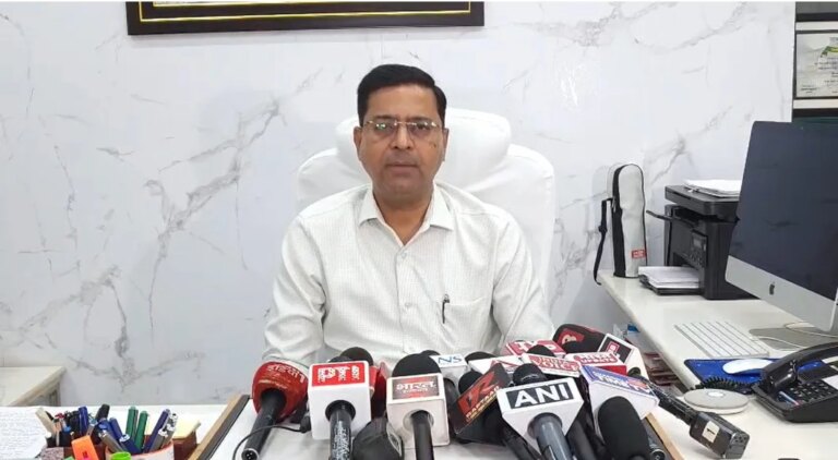 ias-PANKAJ-PANDEY.jpg