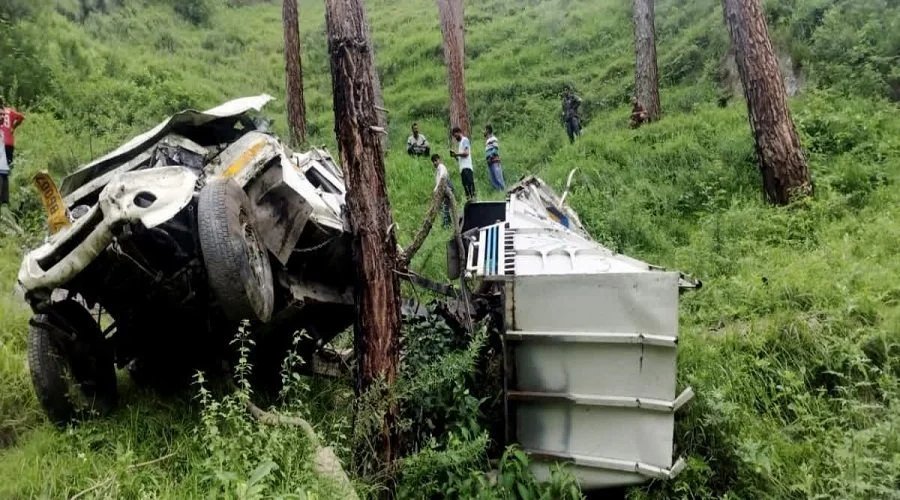 tyuni-picup-exccident.jpg